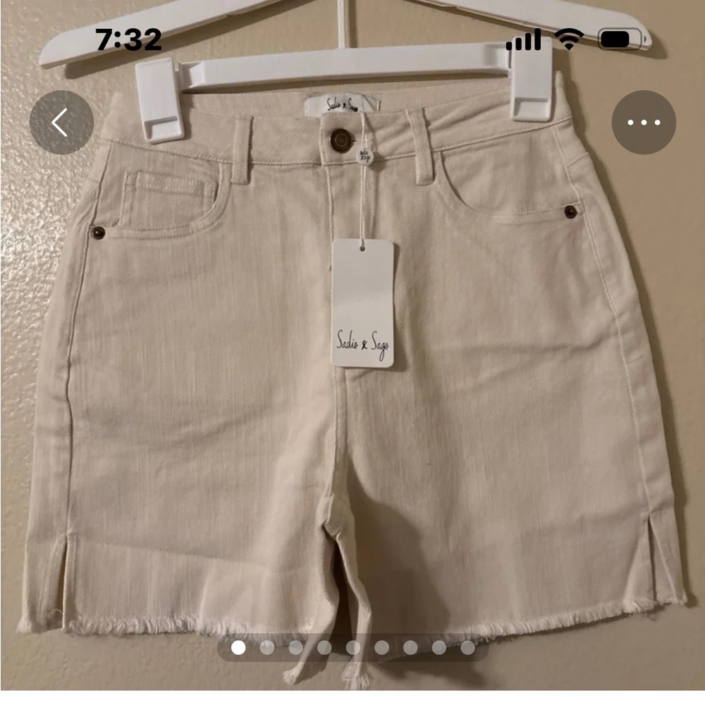 Sadie & Sage Cream Jean Shorts with Pom-Pom Trim new with tag